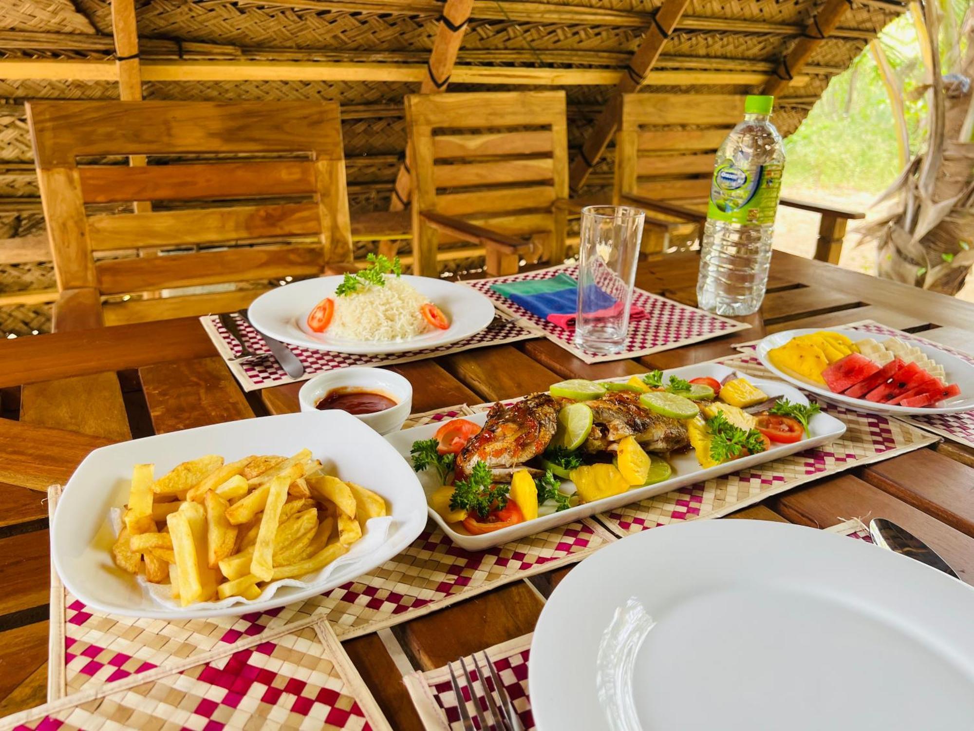 Kingfisher Beach Resort-Yala كيريندا المظهر الخارجي الصورة
